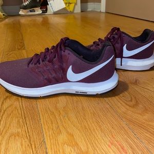 NIKE Run Swift Running Shoes